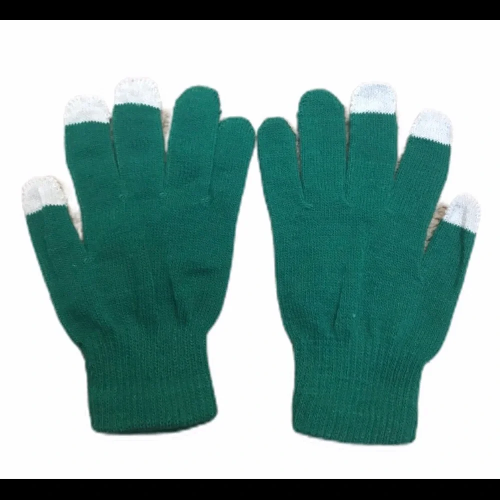 NEW Green Touch Screen Knit Gloves
